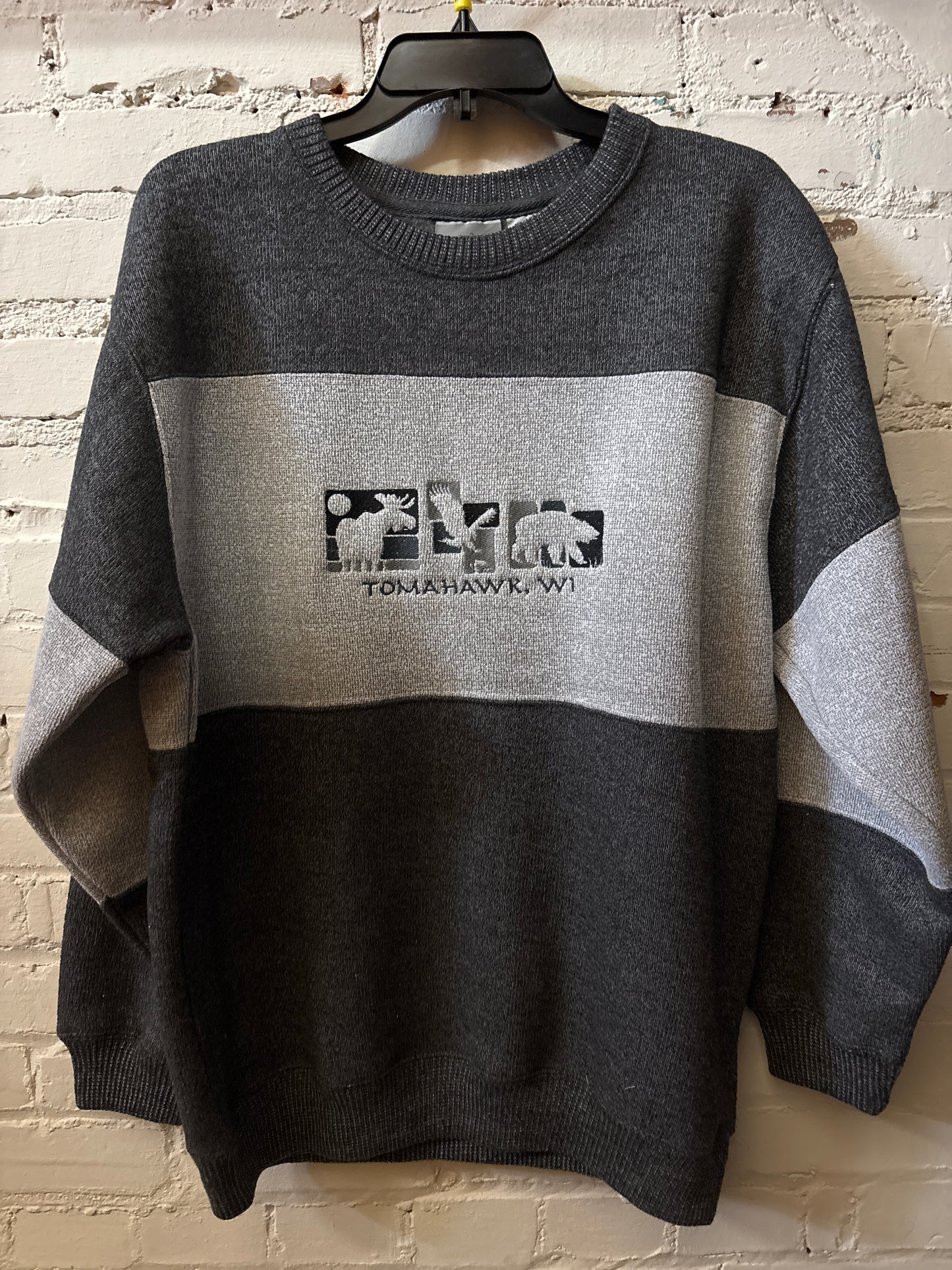 Tomahawk Men's Two Tone Pullover Crewneck