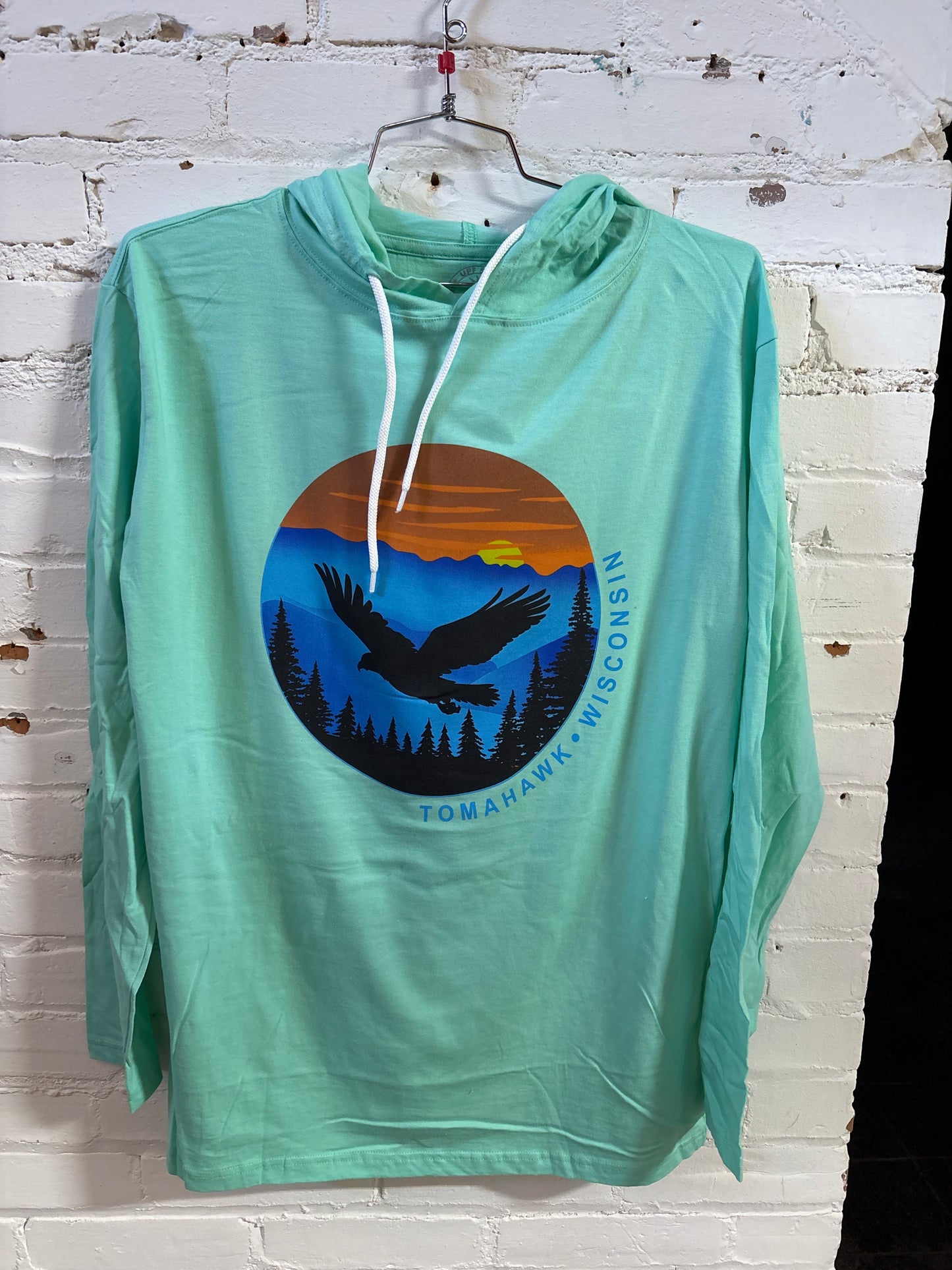 Tomahawk Wisconsin Eagle Hooded Tee