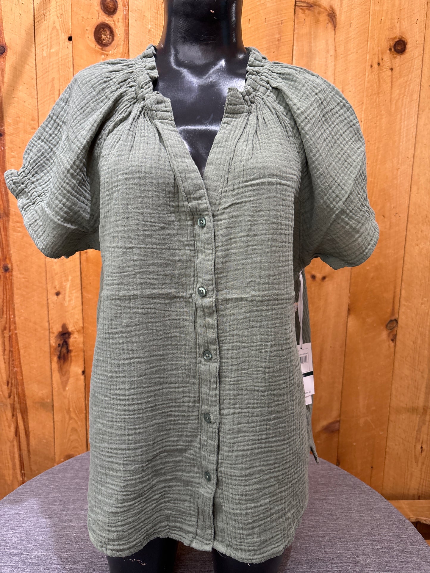 Short Sleeve Moss Ruffle Neck Top