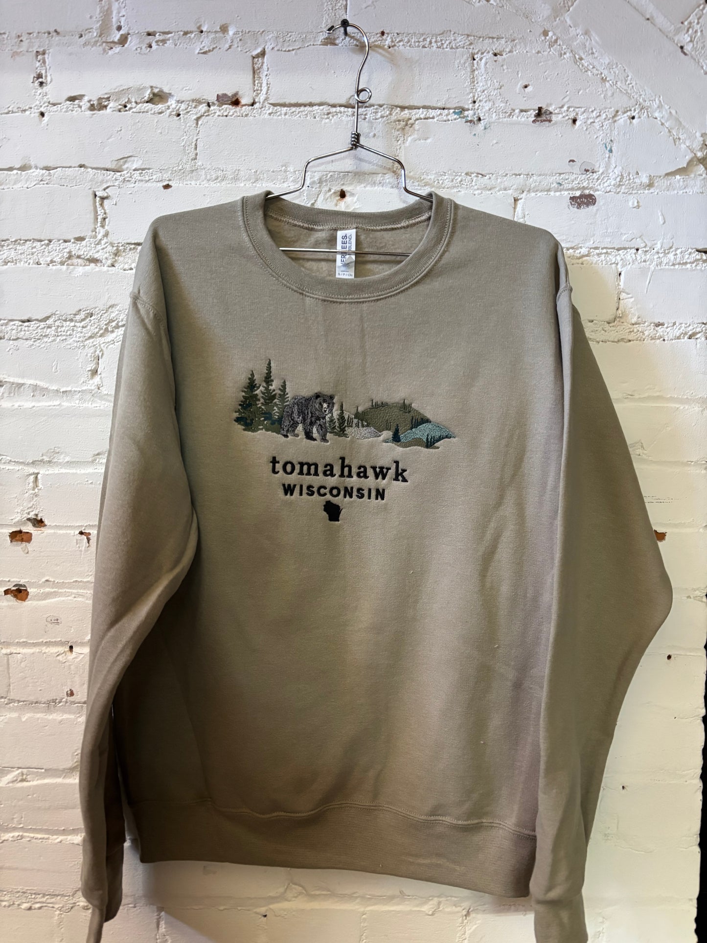 Tomahawk Embroidered Bear In Hills Crewneck