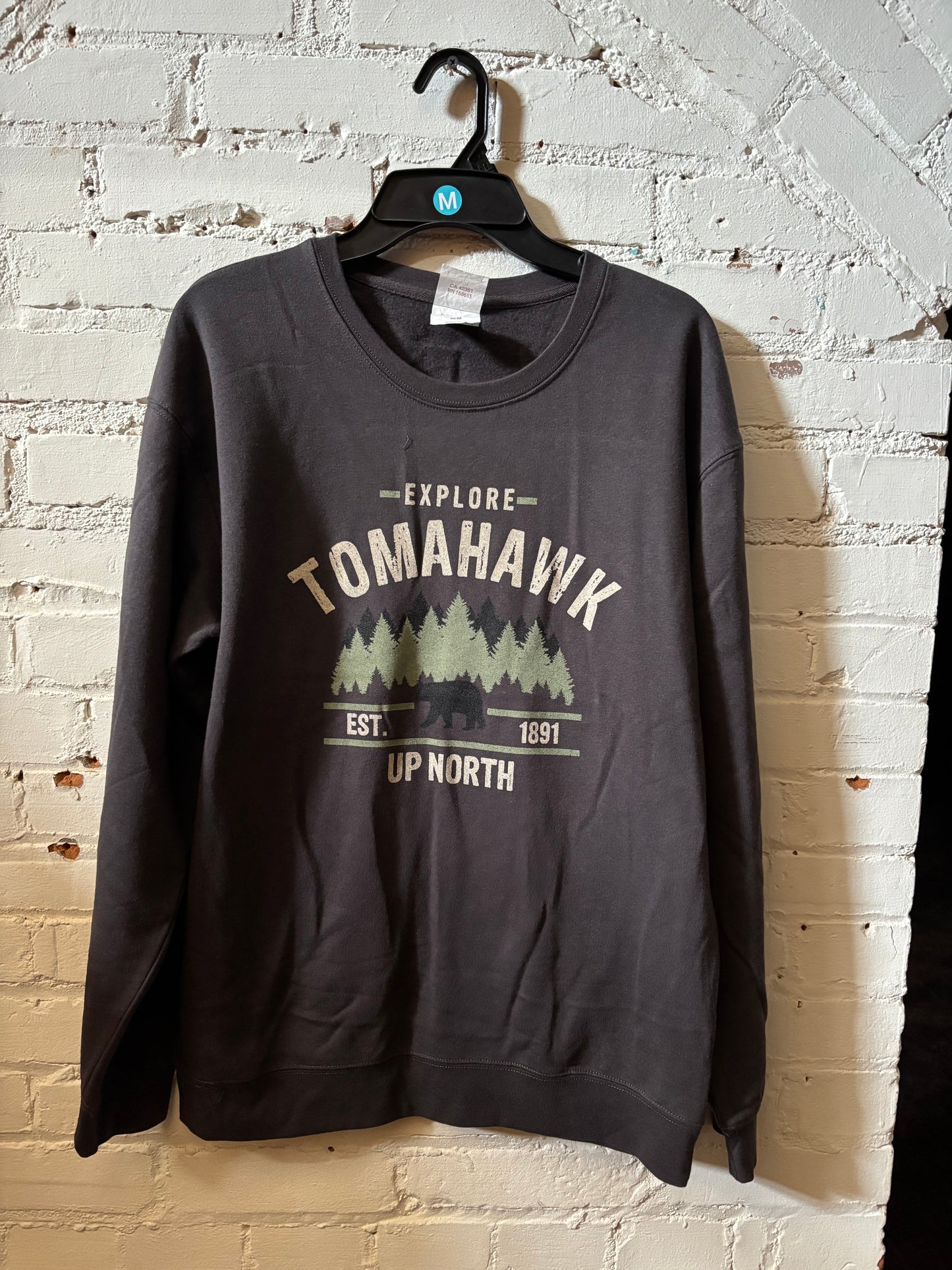 Explore Tomahawk Bear Long Sleeve/Crew/Hoodie