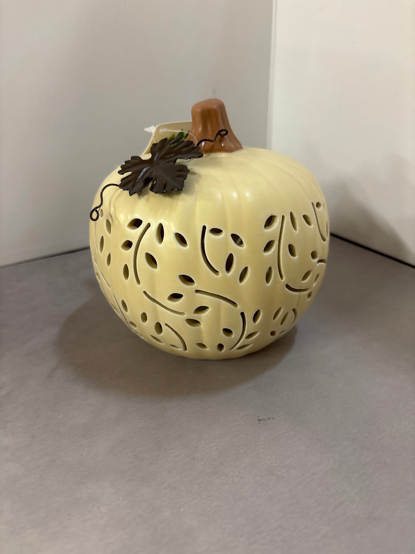 Harvest Blossom LED Pumpkin With Leaf Cutout