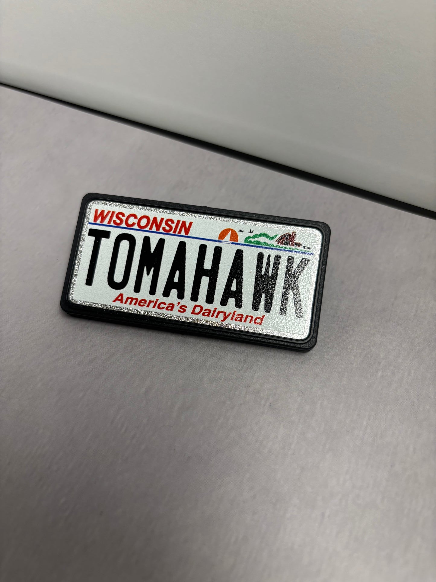 Tomahawk License Plate Magnet Clip