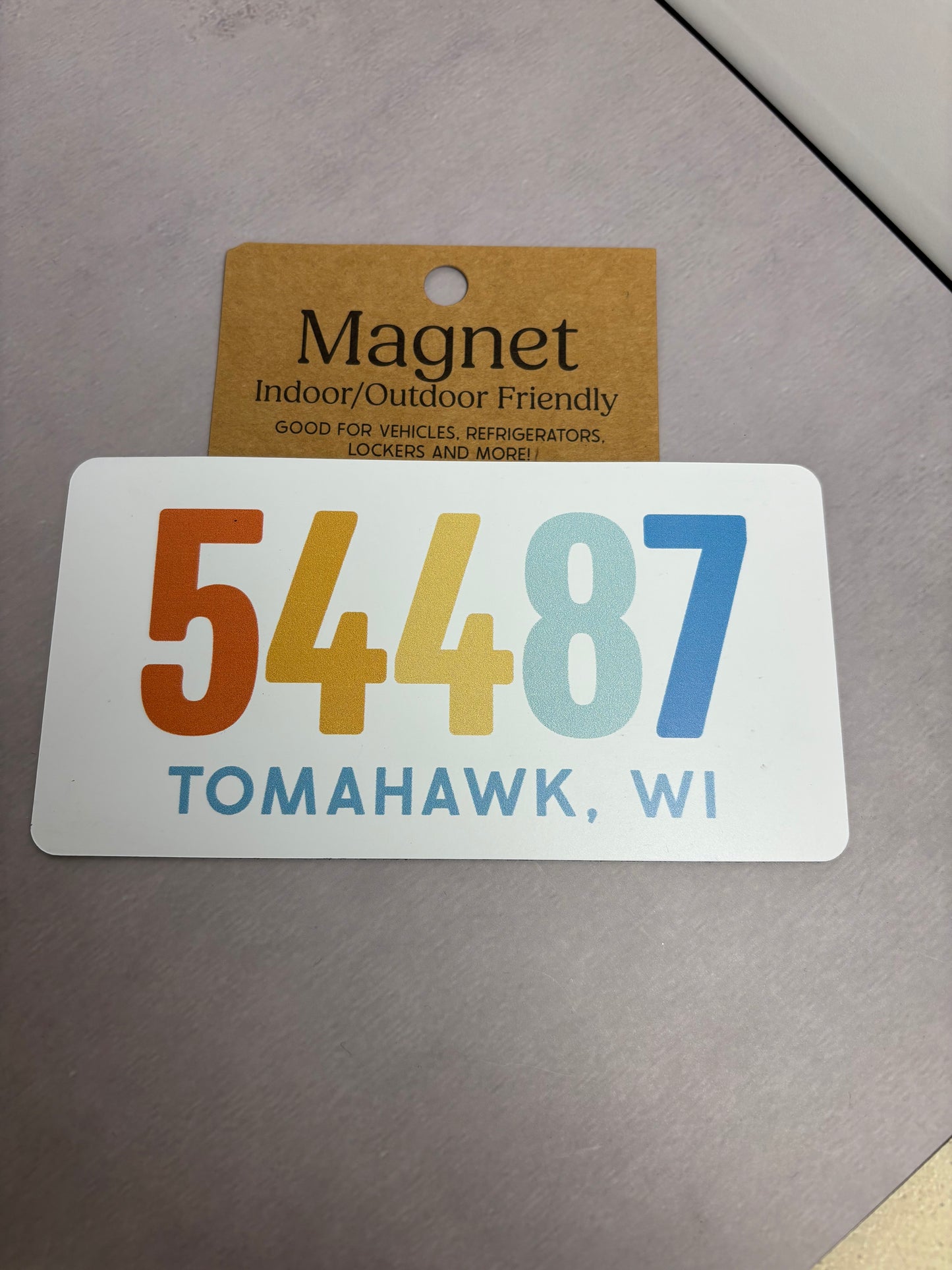 Tomahawk Large Magnets