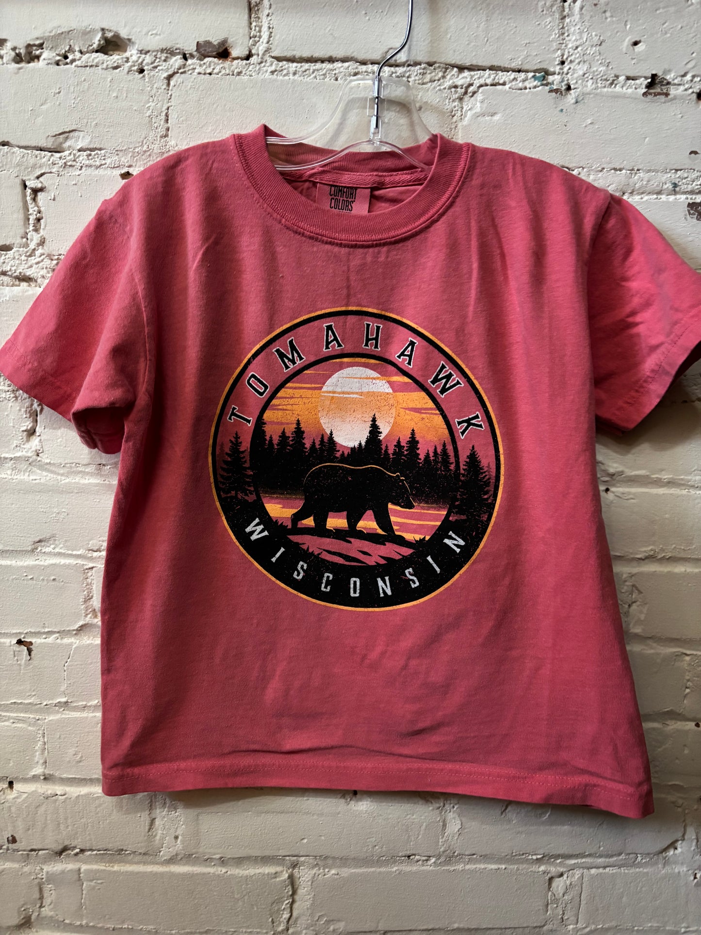 Youth Tomahawk Wisconsin Bear Sunset T-Shirt