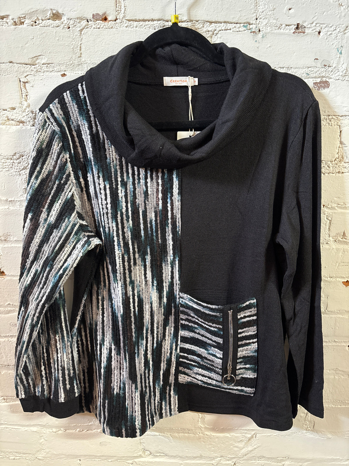 Creation Thread Detail Asymmetrical Hem Top