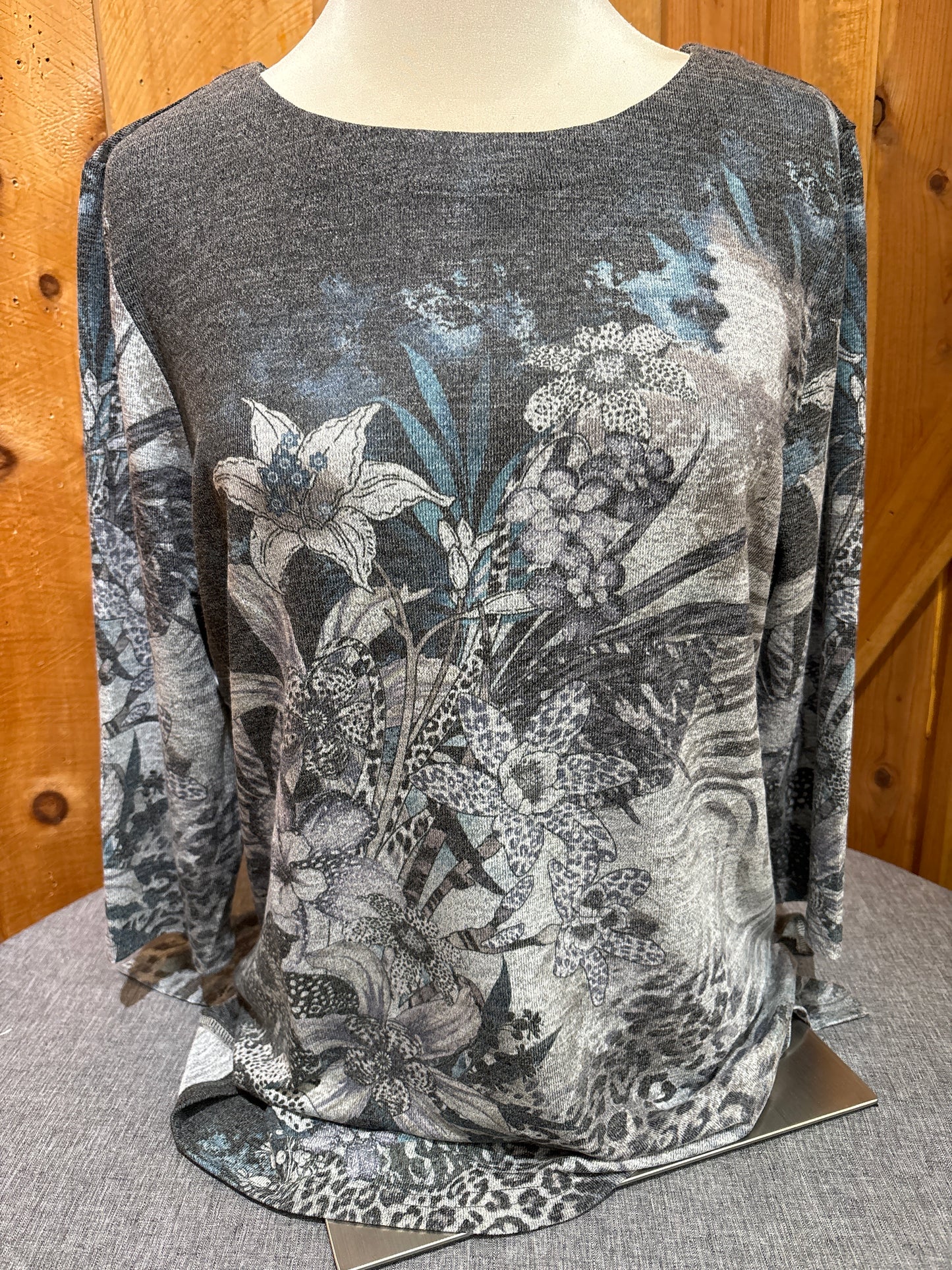Creation 3/4 Sleeve Sparkle Top