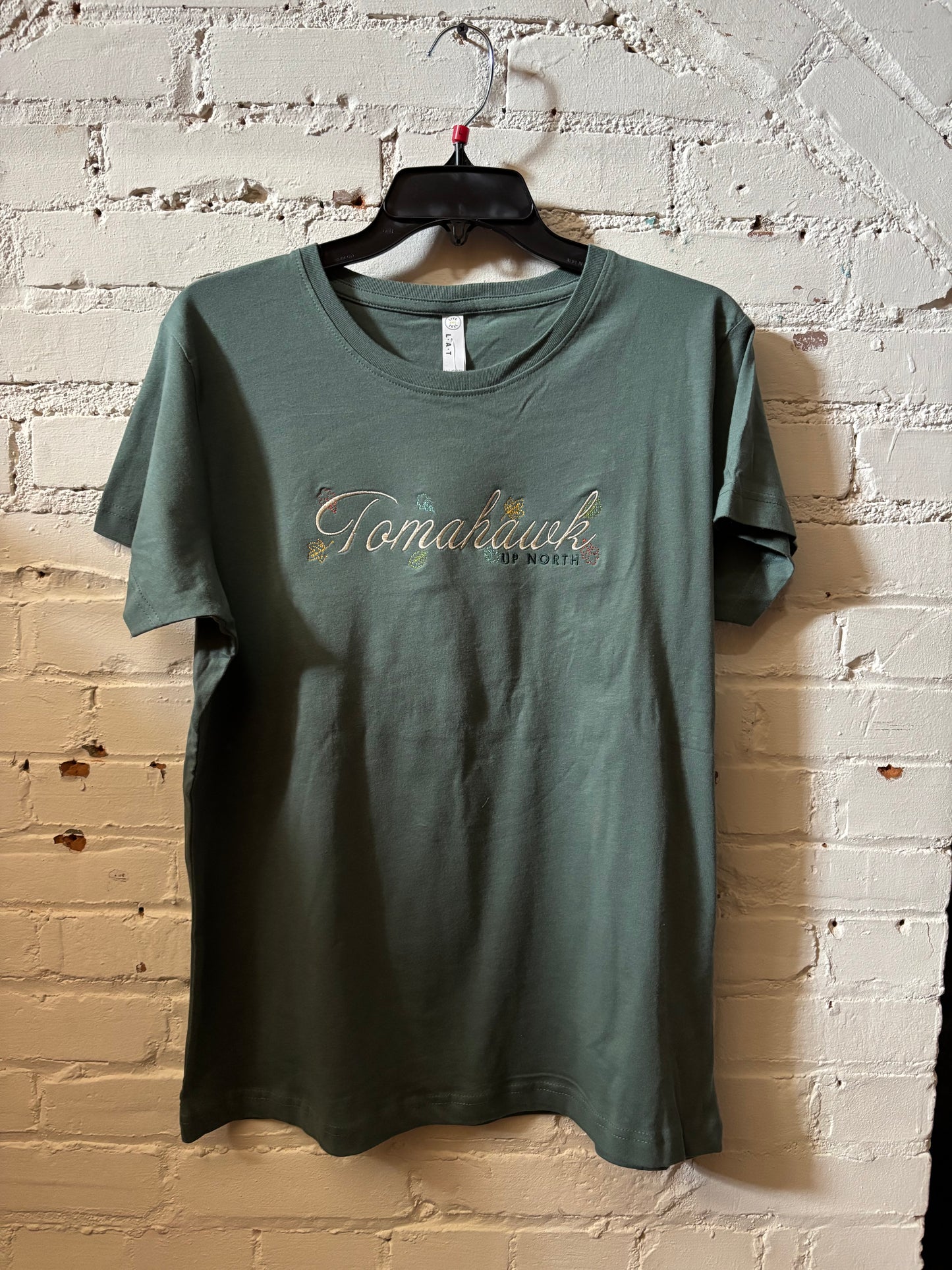 Tomahawk Up North Leaves Ladies T-Shirt