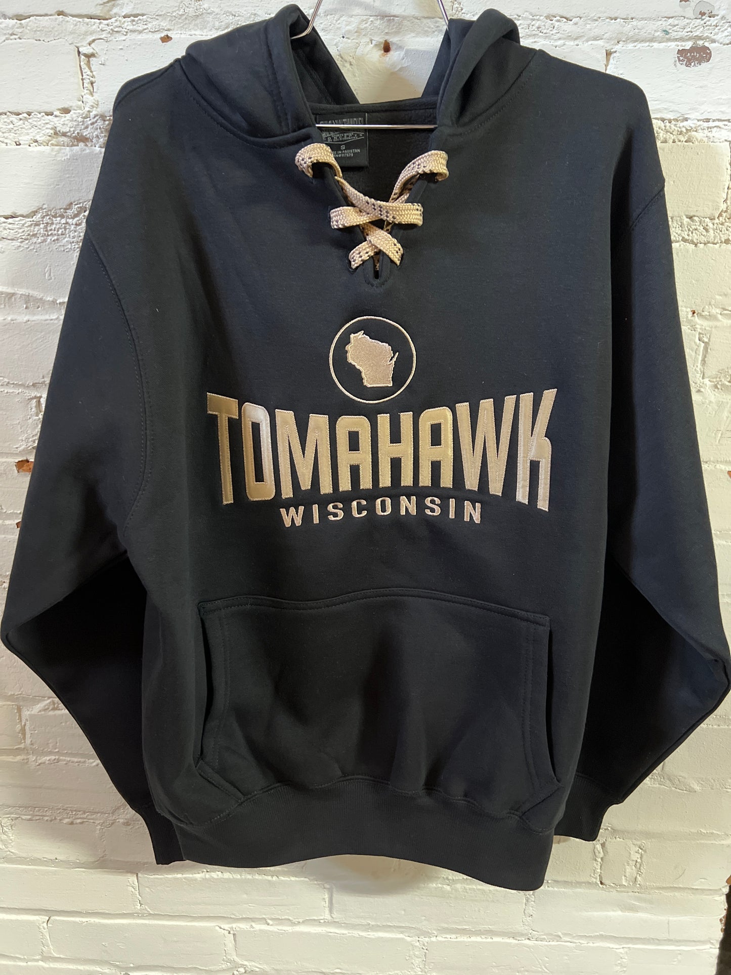 Tomahawk Wisconsin Outlined State Embroidered Laced Hoodie
