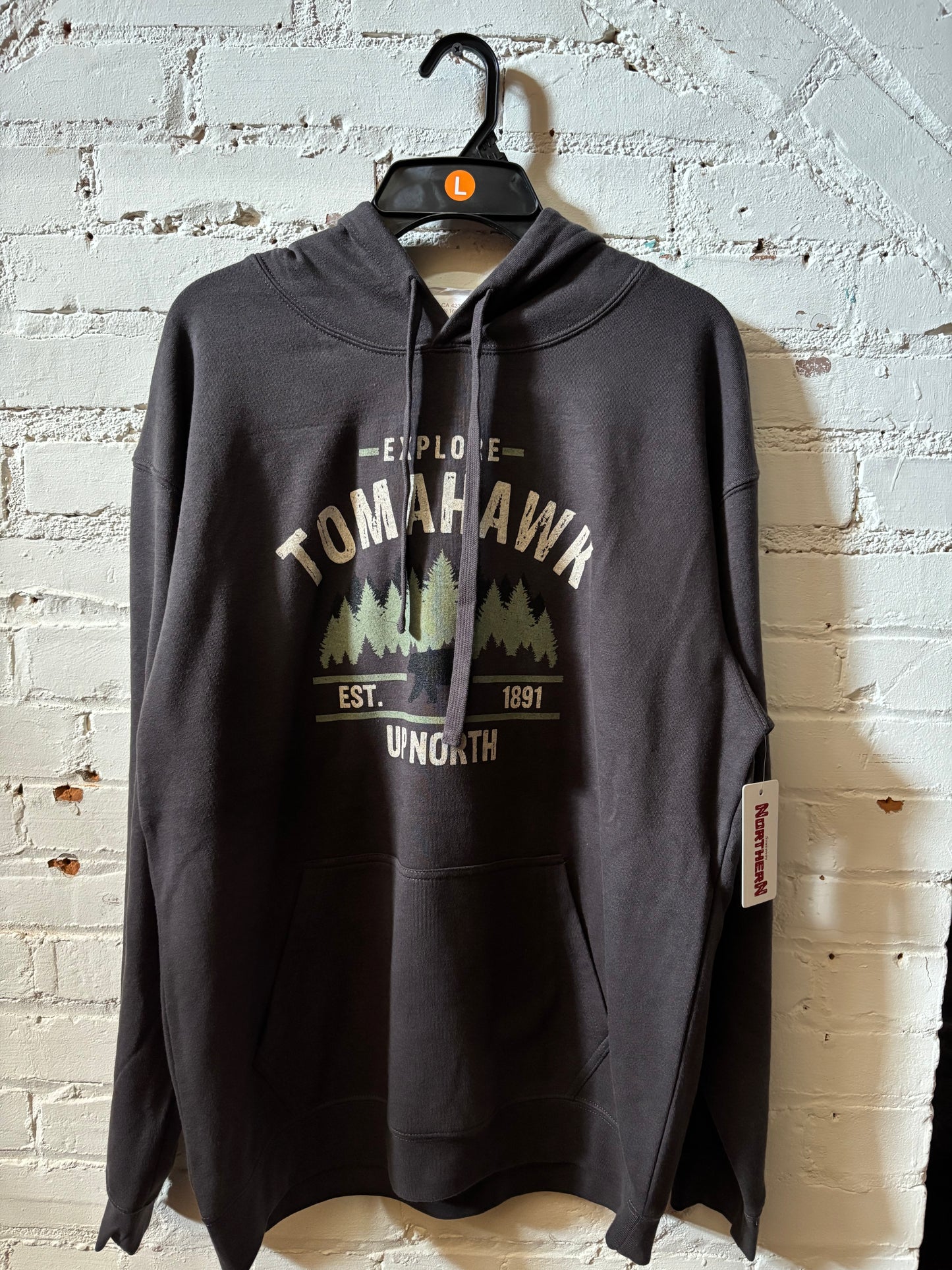 Explore Tomahawk Bear Long Sleeve/Crew/Hoodie