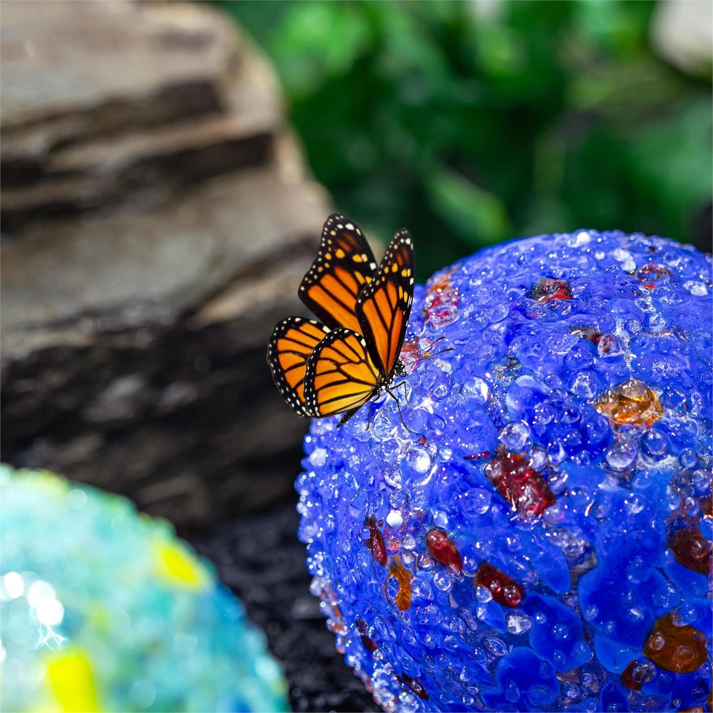 Pollinator Glass Garden Ball